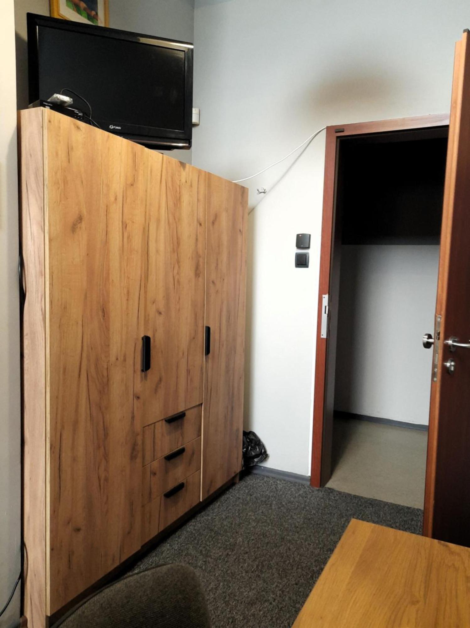 Go Hostel Rewolucji 罗兹 外观 照片