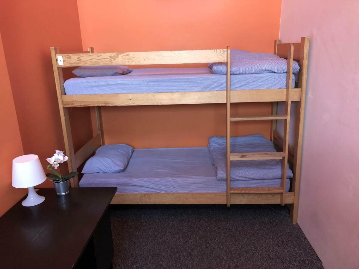 Go Hostel Rewolucji 罗兹 外观 照片